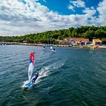 Camping 3 Etoiles - A 15 Min Reserve Sigean Et Des Plages * Sigean